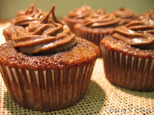 [Devils+Food+Cupcake_MD.JPG]