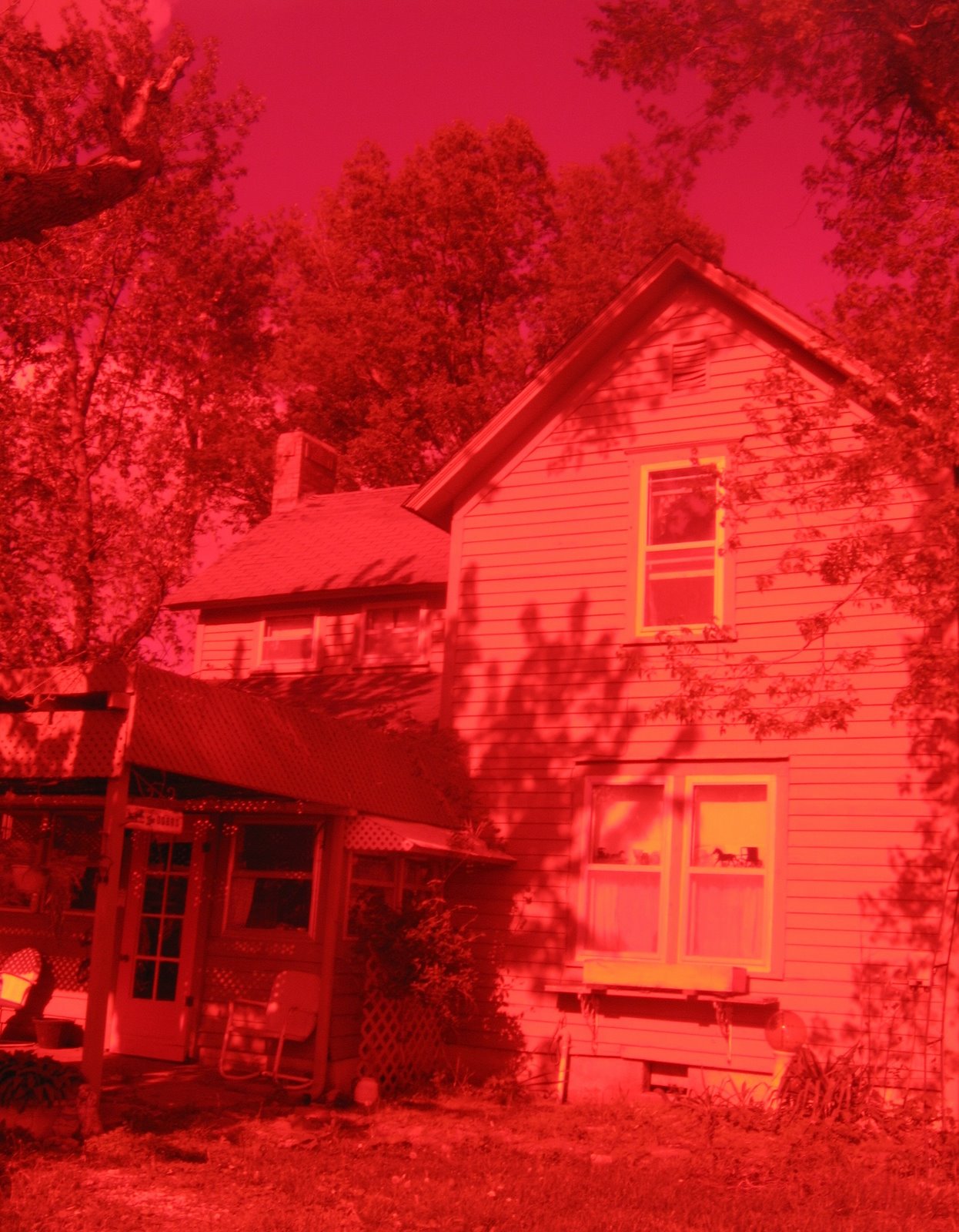 [red+house.jpg]