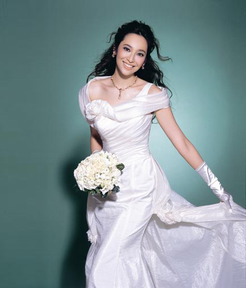 [Pace_Wu_001_Pace+Wu+Pei+Ci'+Wedding+Dress+Photos.jpg]