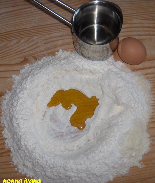 [farine+acqua+uovo.jpg]