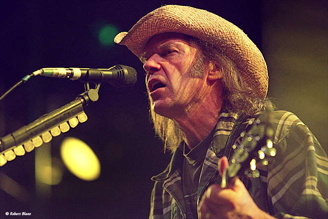 [neil_young-02.jpg]
