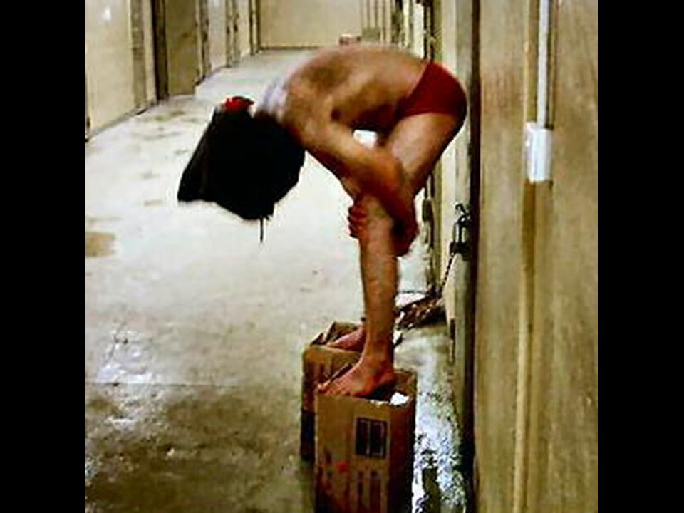 [Abu+Ghraib+prison+pic.jpg]