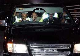 [Jul+16+-+Anwar+in+Police+Car.jpg]
