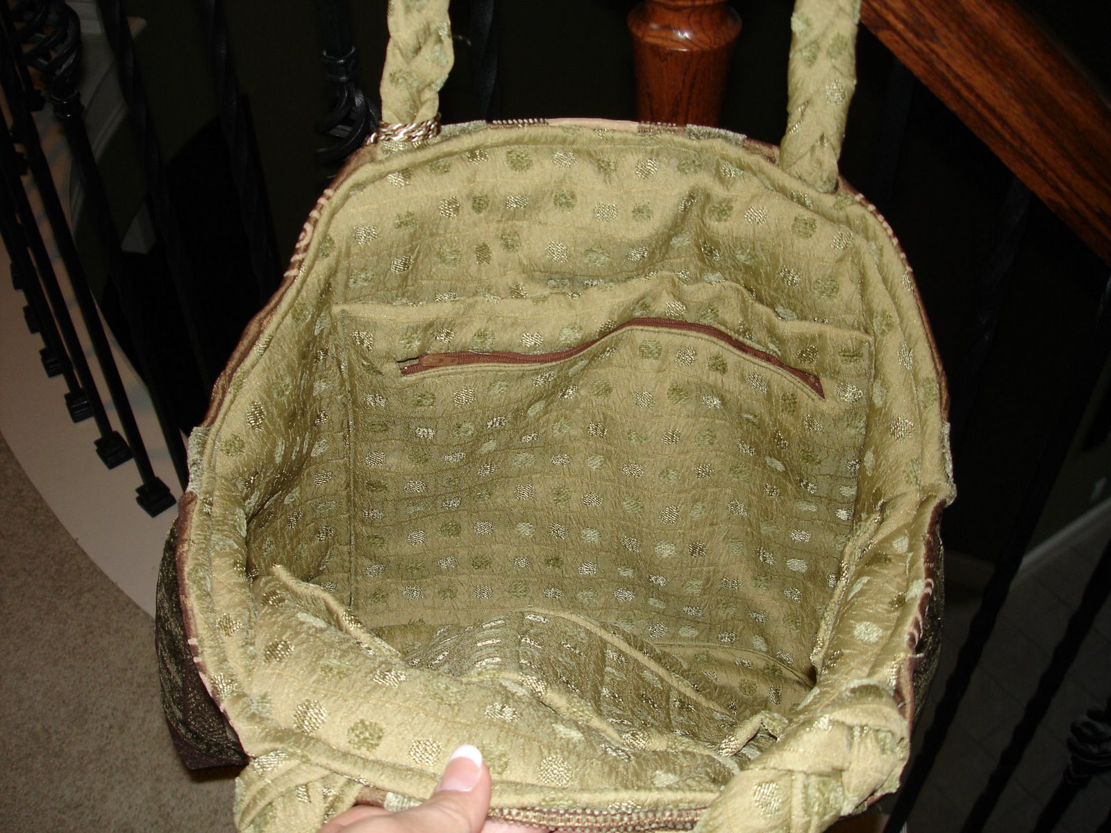 [knitting+bag+interior.jpg]