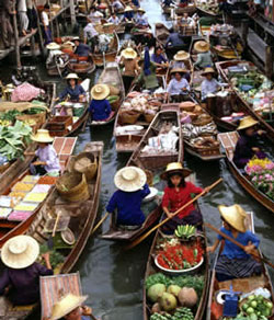 [Thailand-floating-market.jpg]
