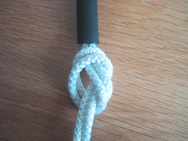[lower_overhand_knot_large.jpg]