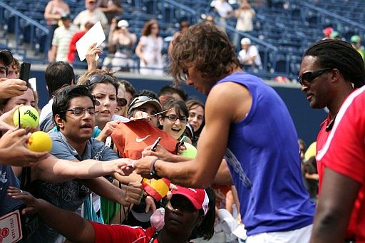 [Nadal+d+Nicolas+Kiefer+FINAL+6-3,+6-2+July+27,+2008+Toronto+ENG+Elmundo+#6.jpg]