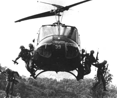 [3_US-soldiers-VietNam.jpg]