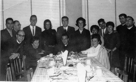 [1970+Profesores+Colegio+Claret-Temuco.jpg]