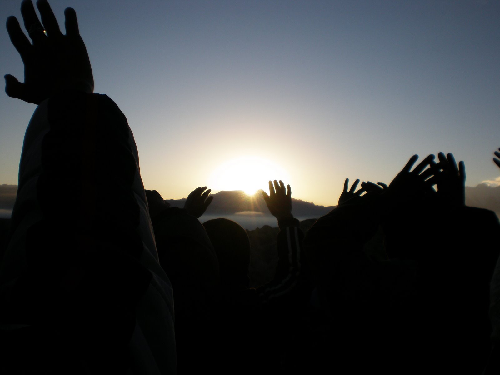[Sun+worship+hands.jpg]