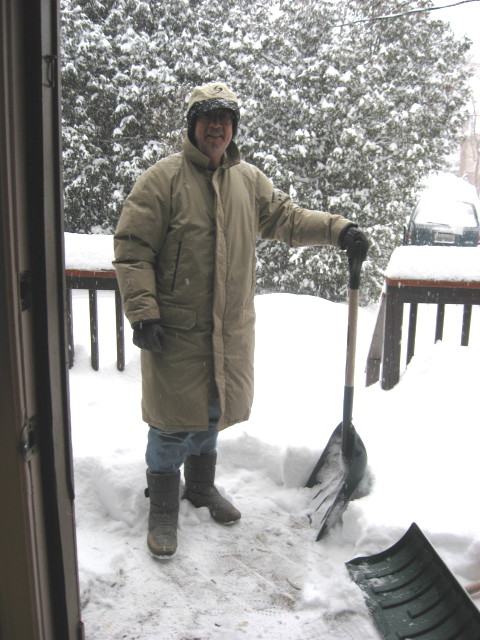[IMG_1983+Intrepid+snow+shoveller.jpg]
