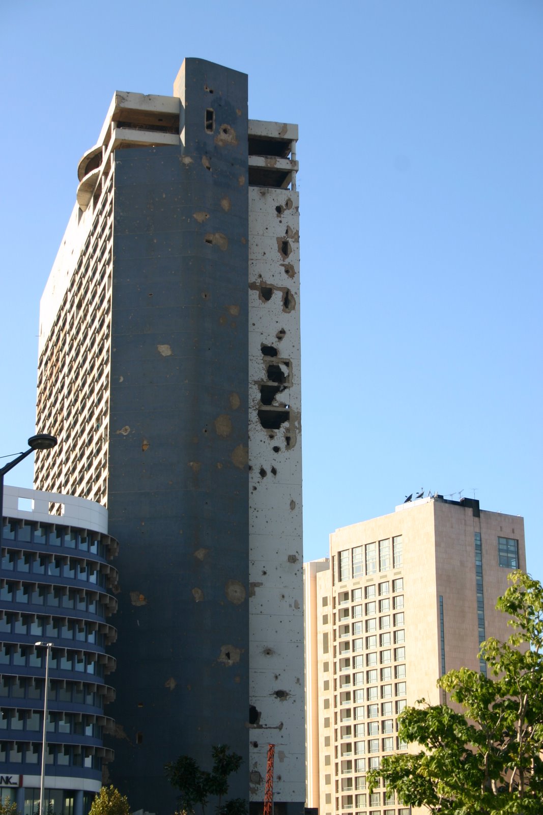 [Beirut_building_from_before_civil_war.jpg]
