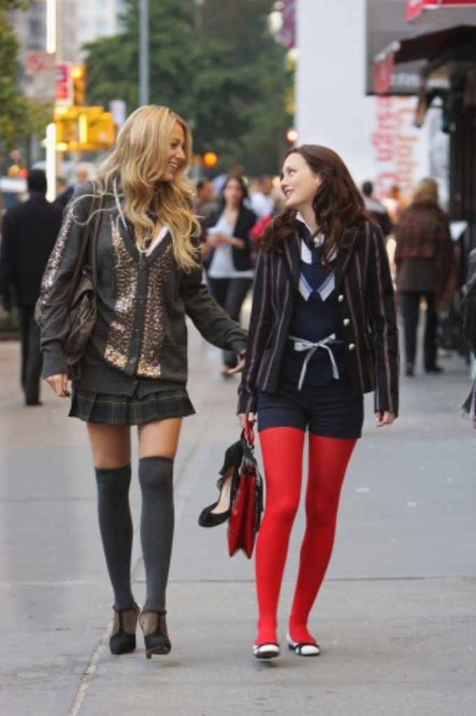 [Serena+Blair+Walking.jpg]