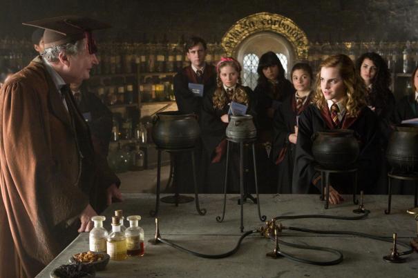 [Harry_Potter_and_the_Half-Blood_Prince_Classroom.jpg]