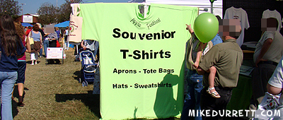 Giant shirt printed with message: Souvenior T-Shirts