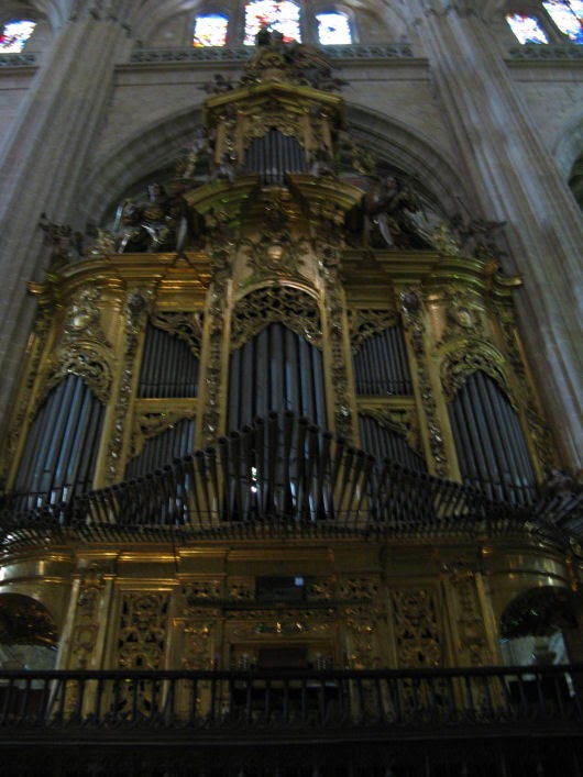 [A+cathedral+organ_0859.jpg]