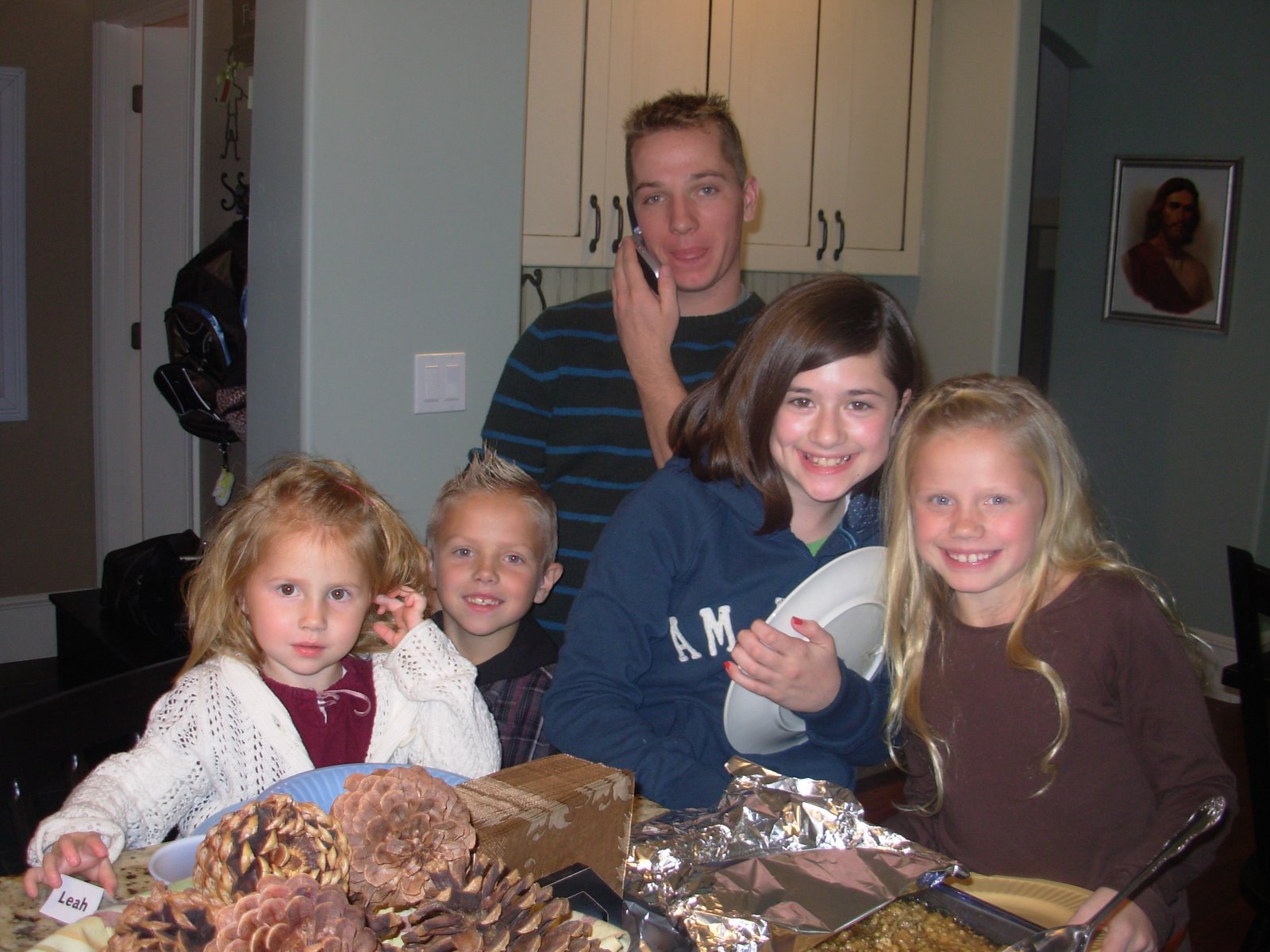 [Kids+and+Scott+-+Thanksgiving+2007.jpg]