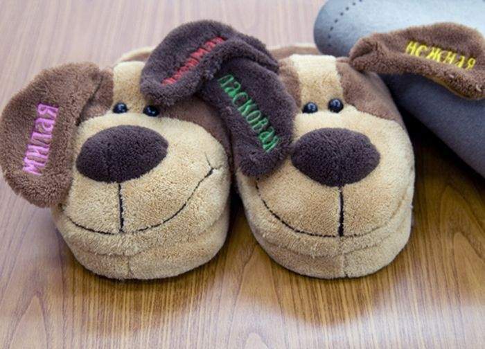 [unusual-slippers-06.jpg]