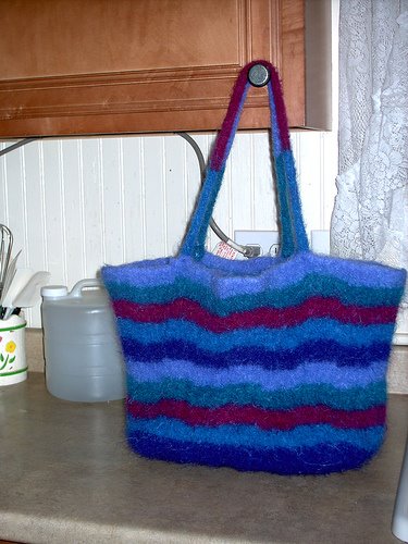 [The+Wave+knitting+bag.jpg]