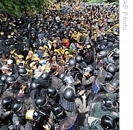 [afp_thailand_political_protests_20jun08_190.jpg]