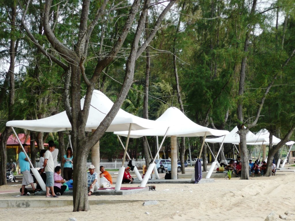 [Pantai+1+Mei+2008_Irama+Beach.JPG]