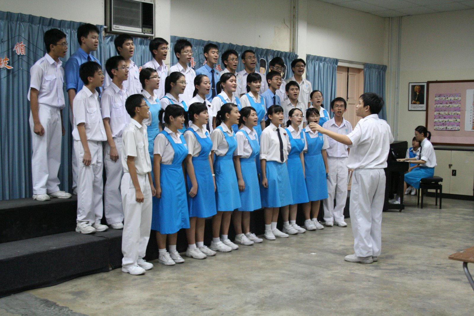 [S2S1+Singing+Competition_162.JPG]
