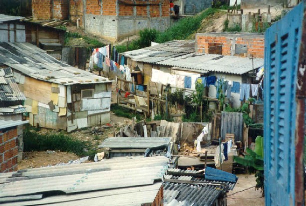 [favela-2.jpg]