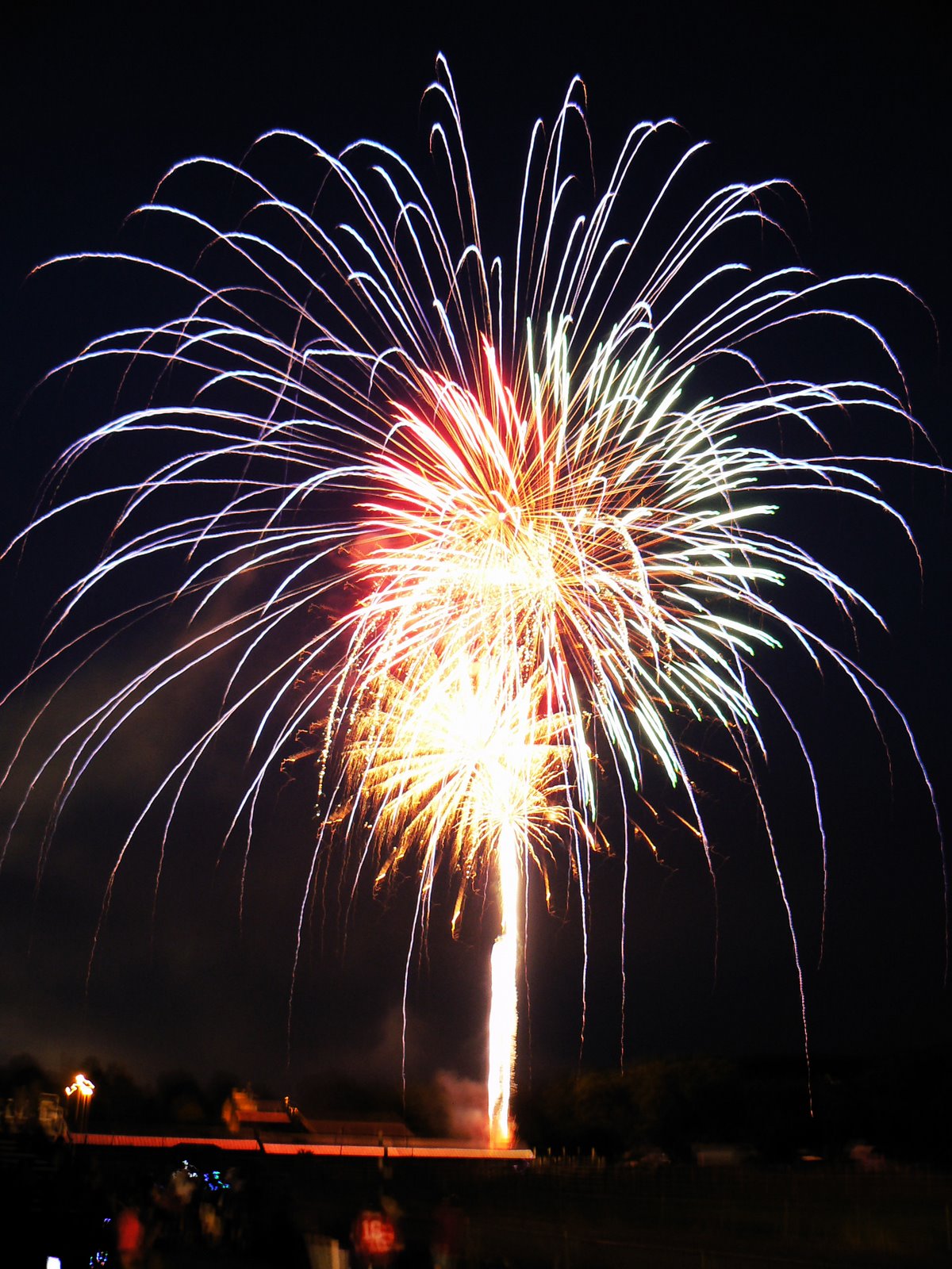 [Jul08+Fireworks11.jpg]
