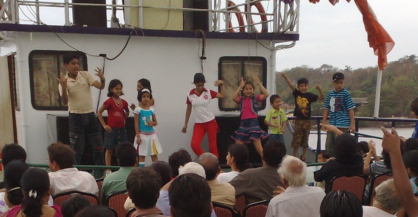 [Dancing+kids+(1).jpg]
