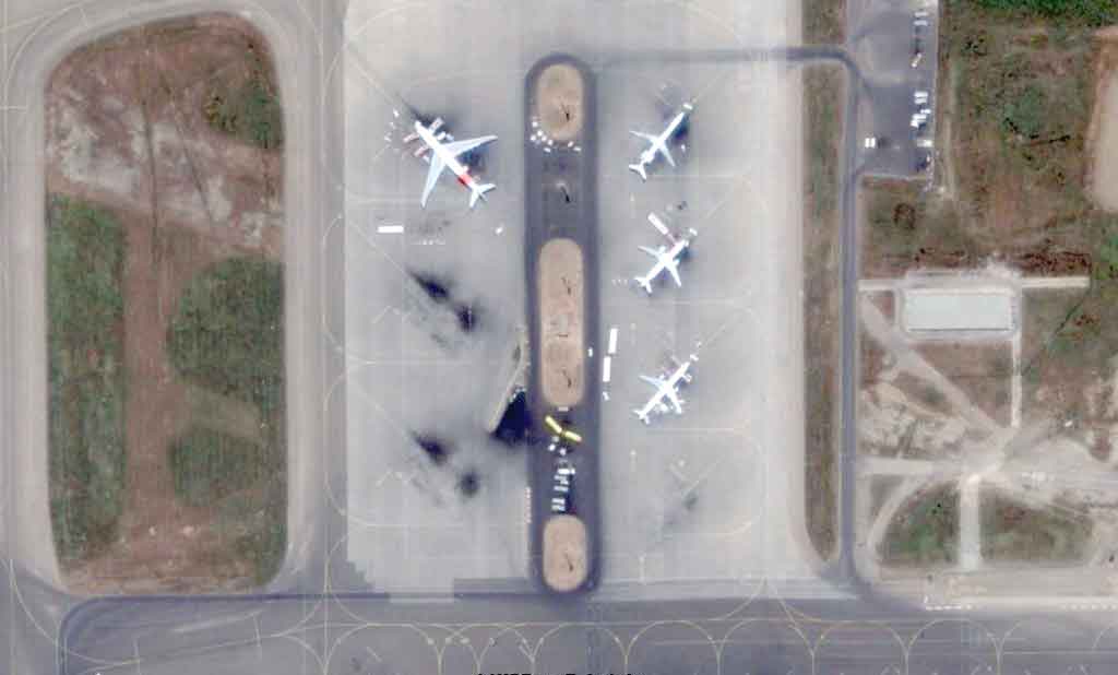 Aéroport d'Alger - Avions sur le tarmac