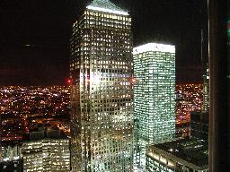 [England-London-Docklands-Canary-Wharf-tower-by-night-1-DHD.jpg]