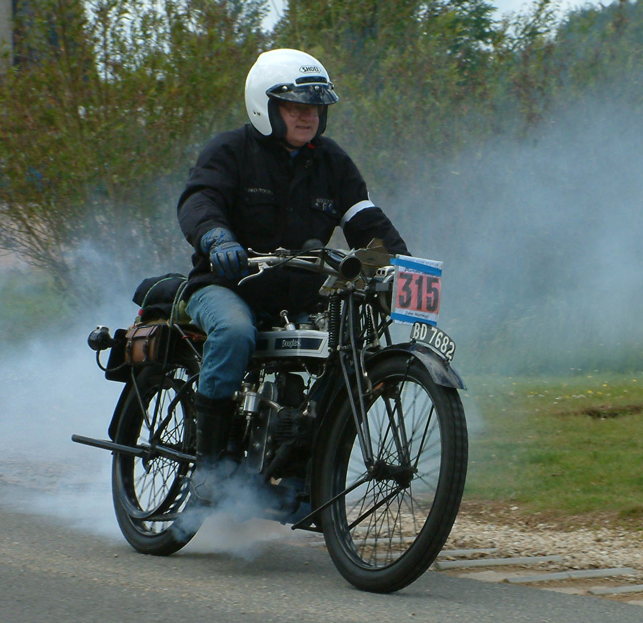 [Banbury+Run+2008+1923+Douglas+TS+motorcycle.jpg]