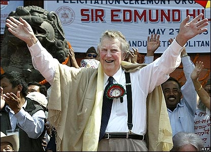 [In+2003,+Sir+Edmund+Hillary+travelled+to+Kathmandu+for+celebrations+marking+the+Everest+expedition]