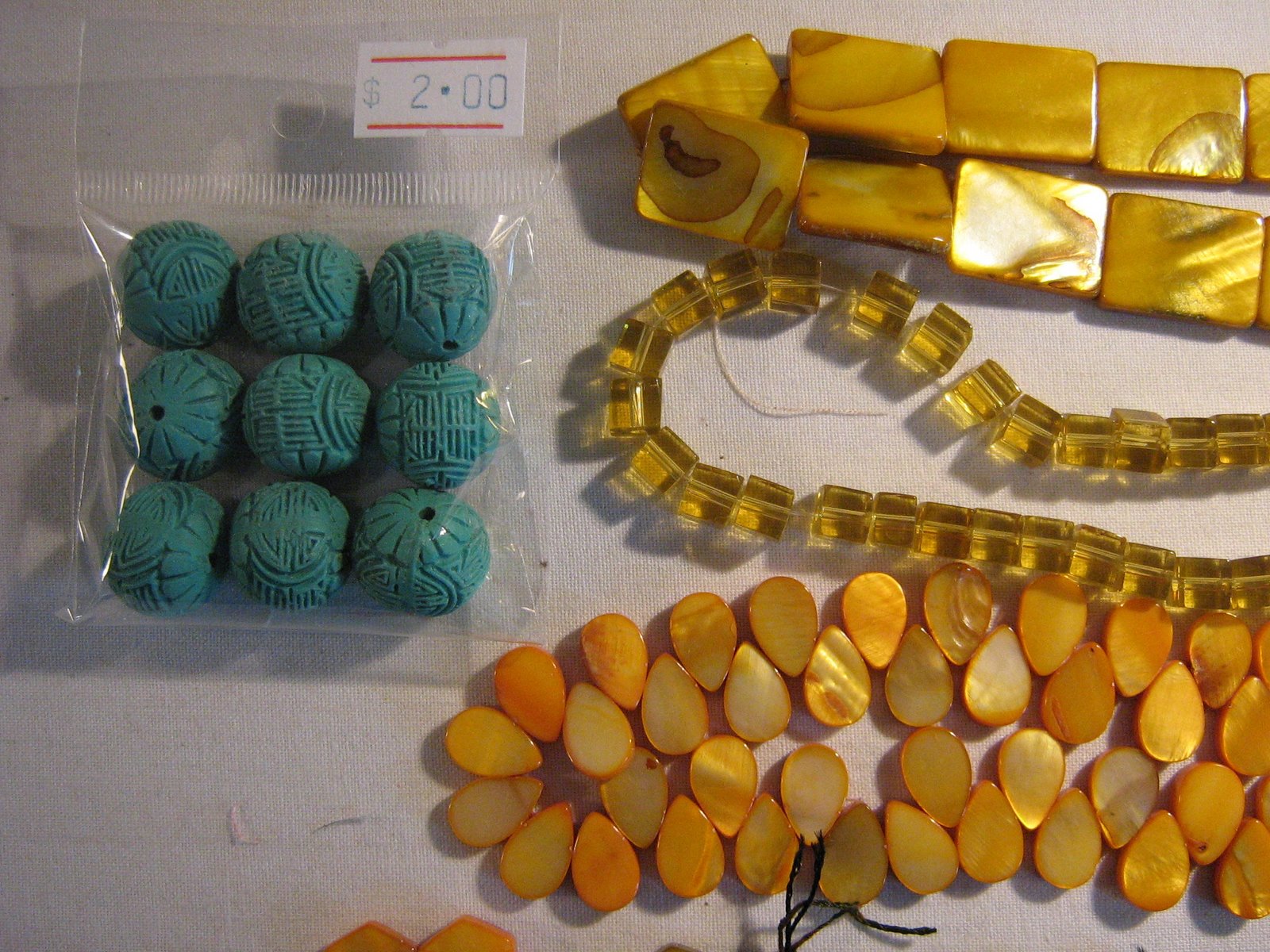 [turq+&+yellow+beads+may08.JPG]