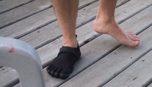 [gorilla+feet.JPG]
