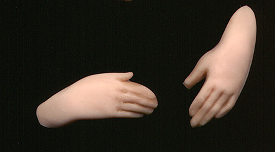 [a+art+doll+hands+pair+fleshtone.jpg]