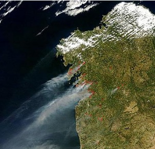 [incendios+forestales+satelite+fuego+galicia.jpg]