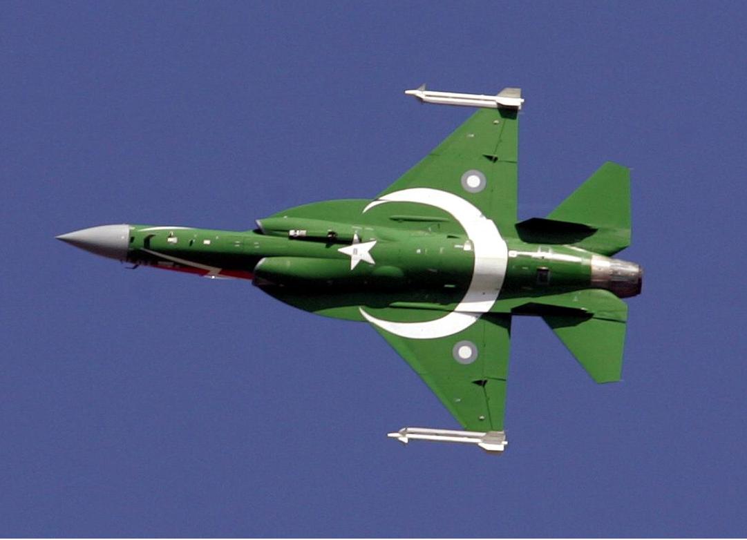 [JF-17_on_23rd_March_2007.jpg]