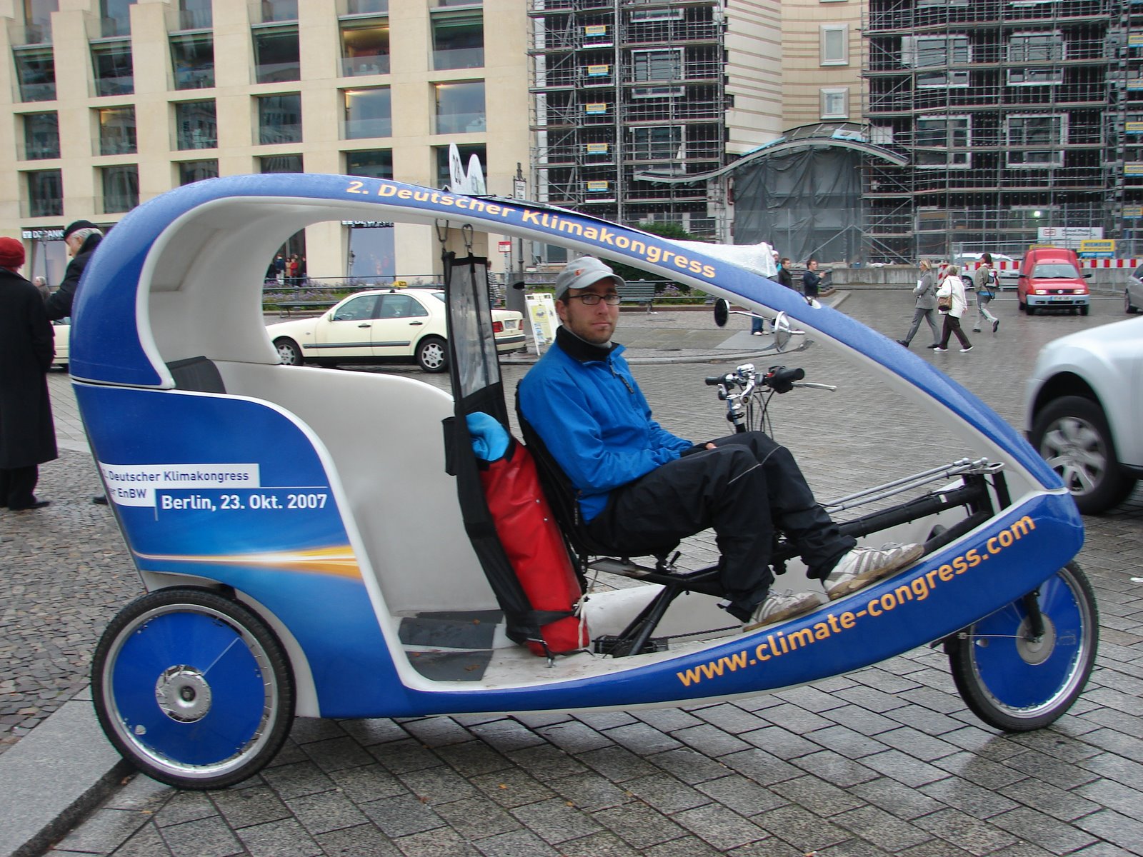 [Berlin+Rickshaw.JPG]