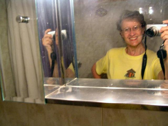 [pic+of+me+in+the+bathroom+mirror+tonight.jpg]