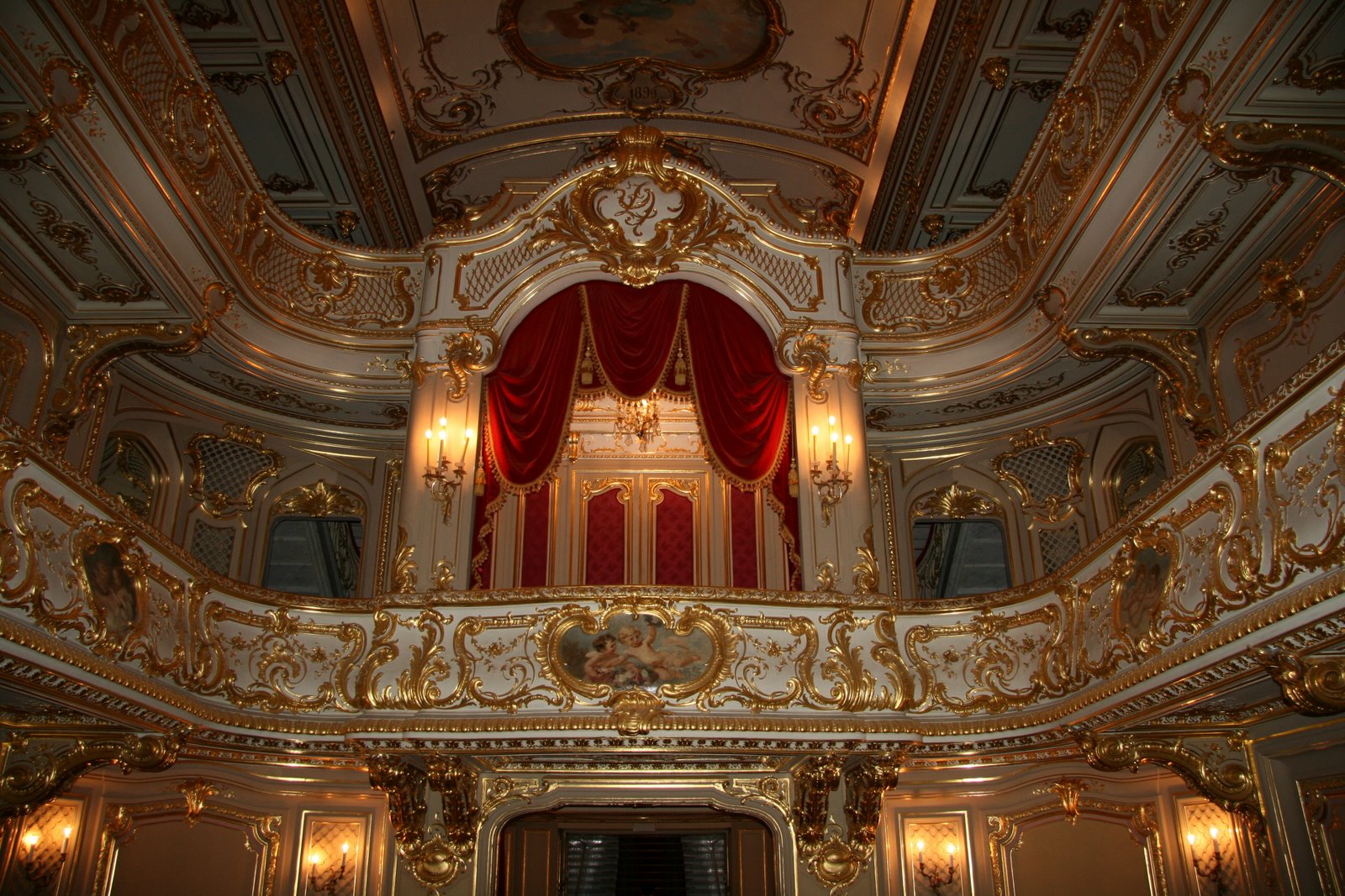 [palace+theatre.jpg]