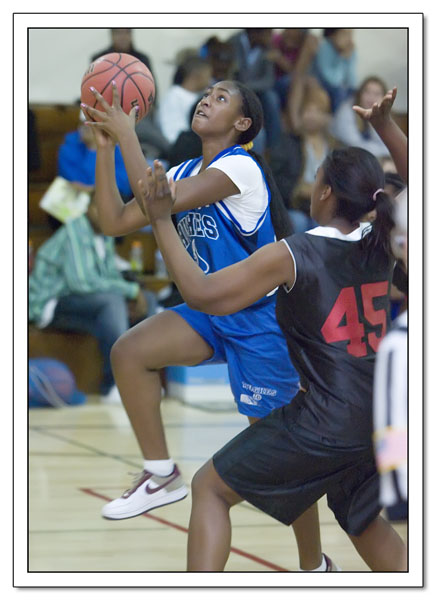[Hughes+Girls+Basketball+vs+Bancroft+11-20-07+084.jpg]