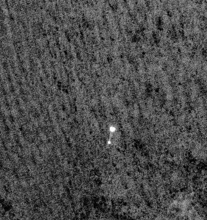 Imagen de HiRISE de la Nave Phoenix descendiendo en Marte