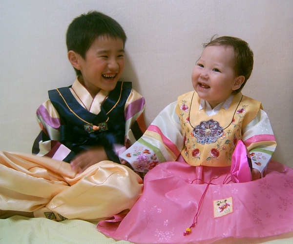 [Hanbok-kids.jpg]