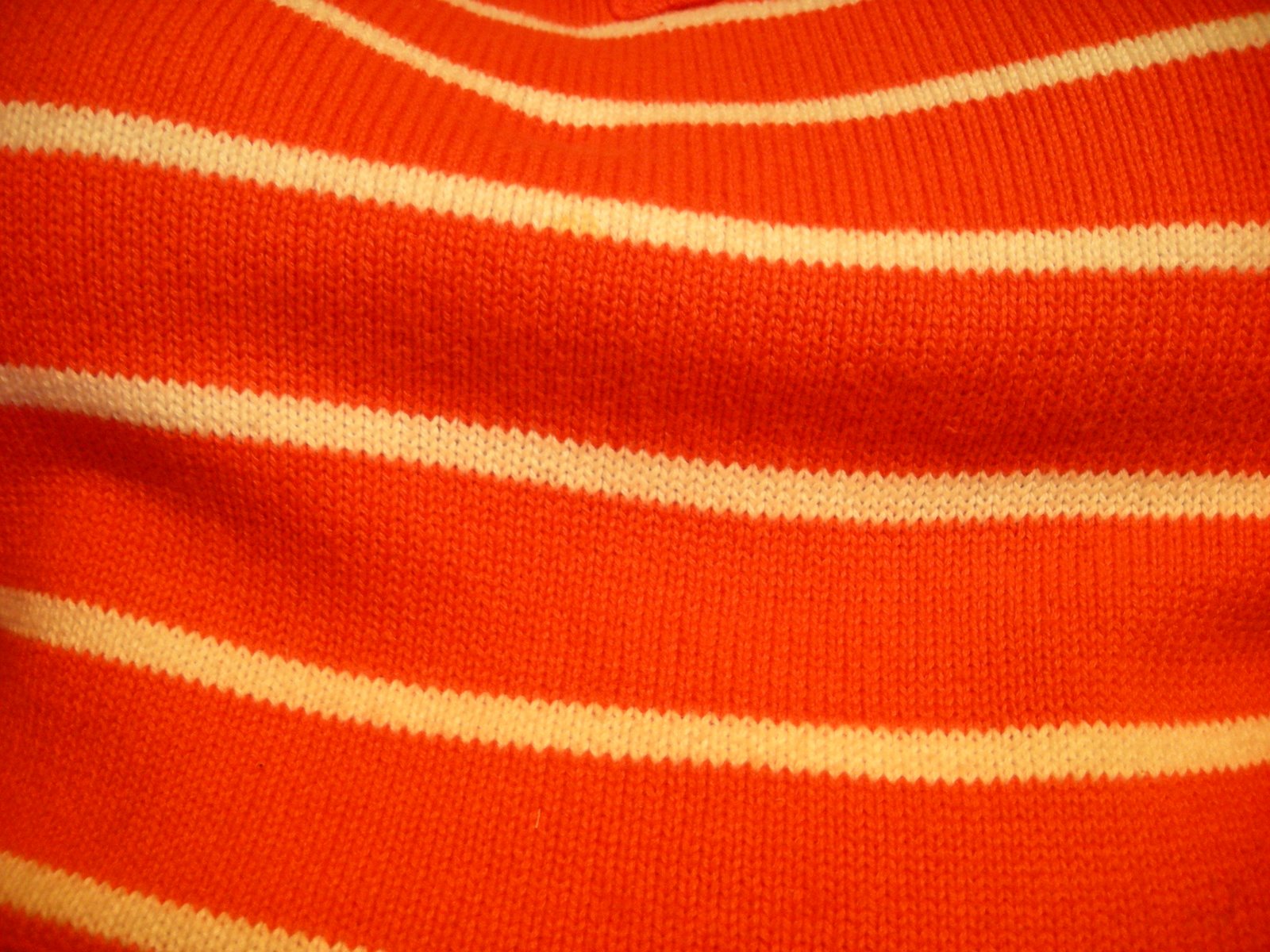 [orange+sweater.jpg]