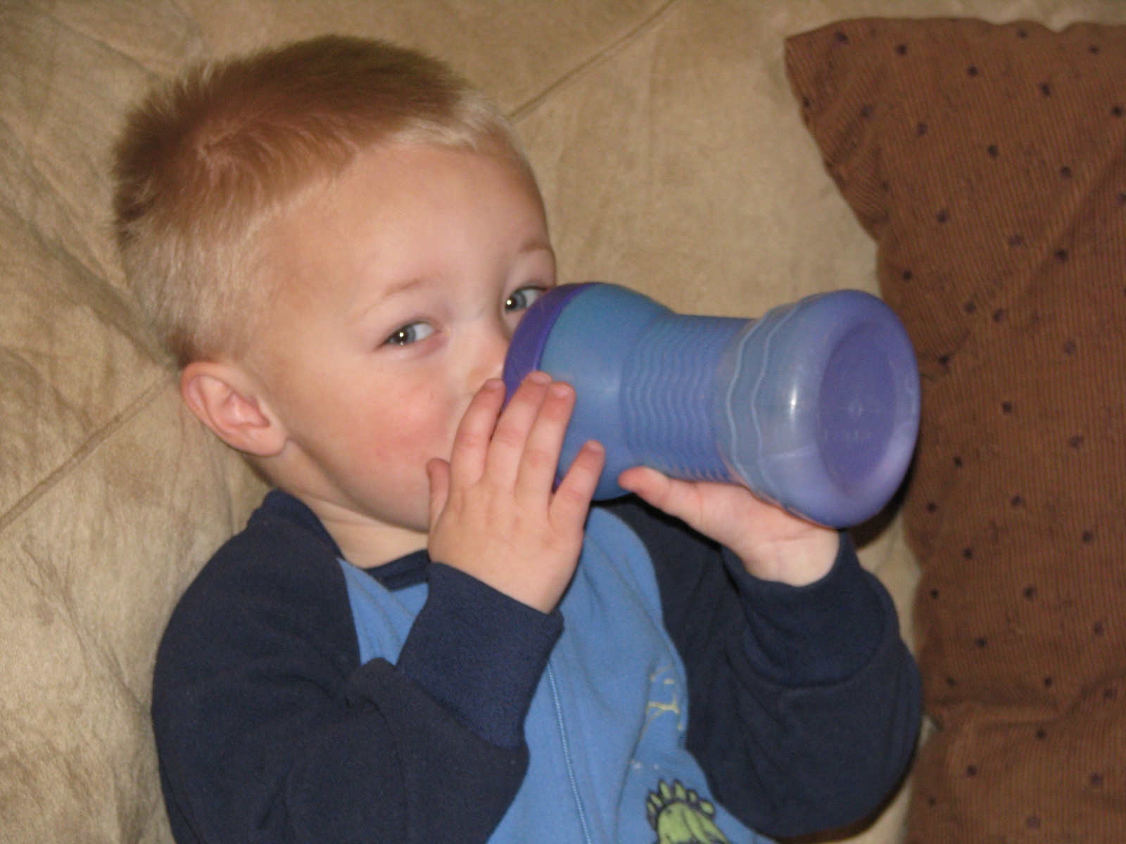 [More+of+the+sippy+cup+006.jpg]