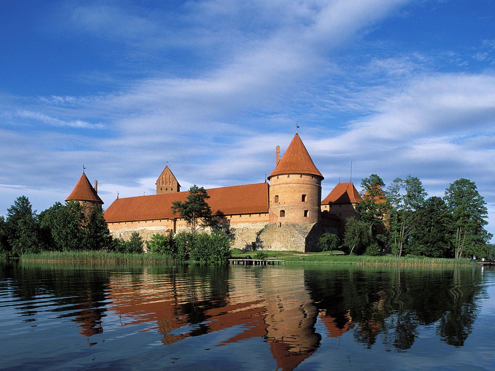 [Trakai+Castle+on+Lake+Galve,+Lithuania.jpg]