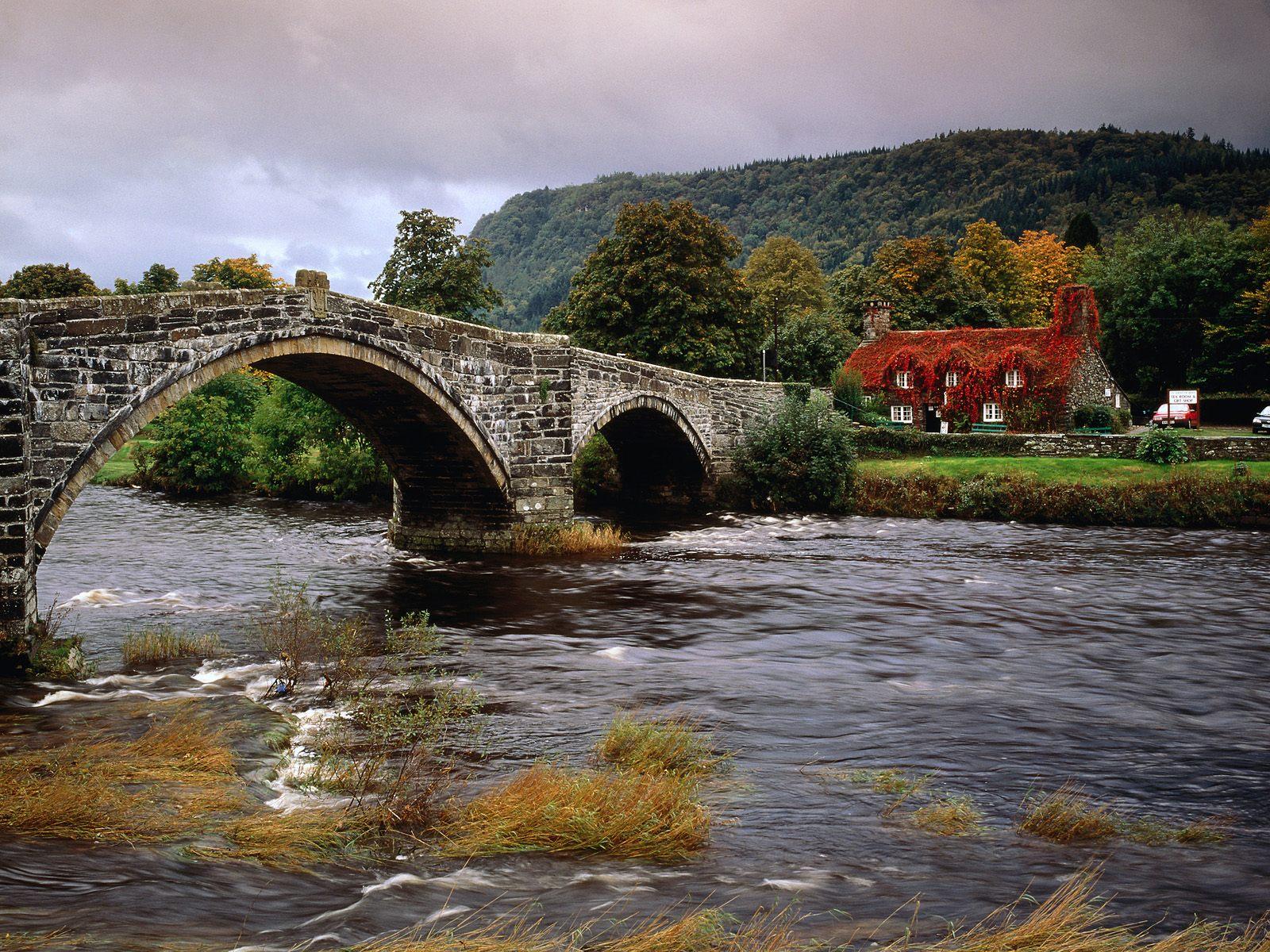 [Llanrwst+Bridge,+Conwy+River,+Wales,+United+Kingdom.jpg]