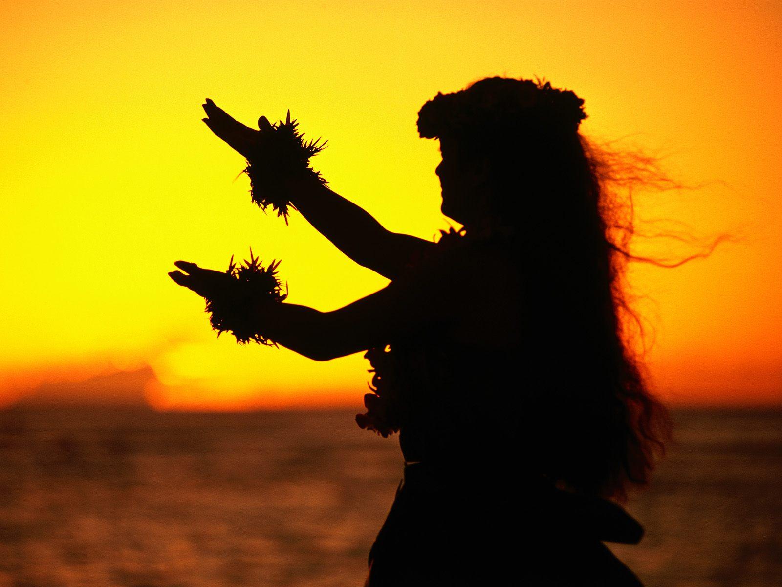 [Hula+Dancer+at+Sunset,+Oahu,+Hawaii.jpg]