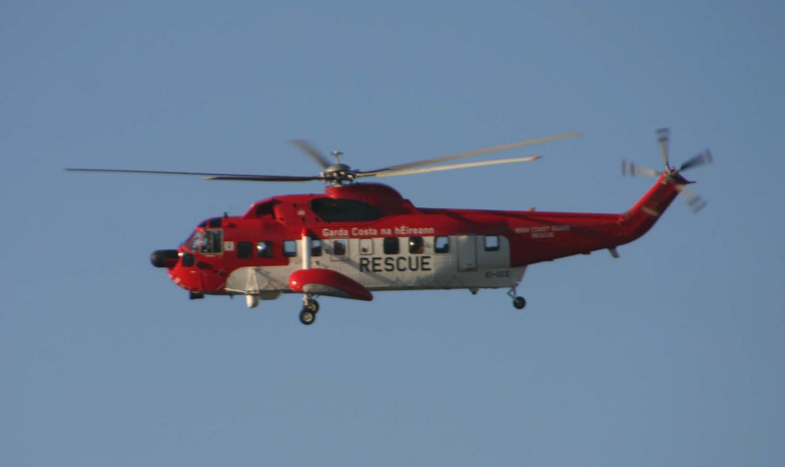[coastguard+rescue+helicopter+in+Ennis.jpg]